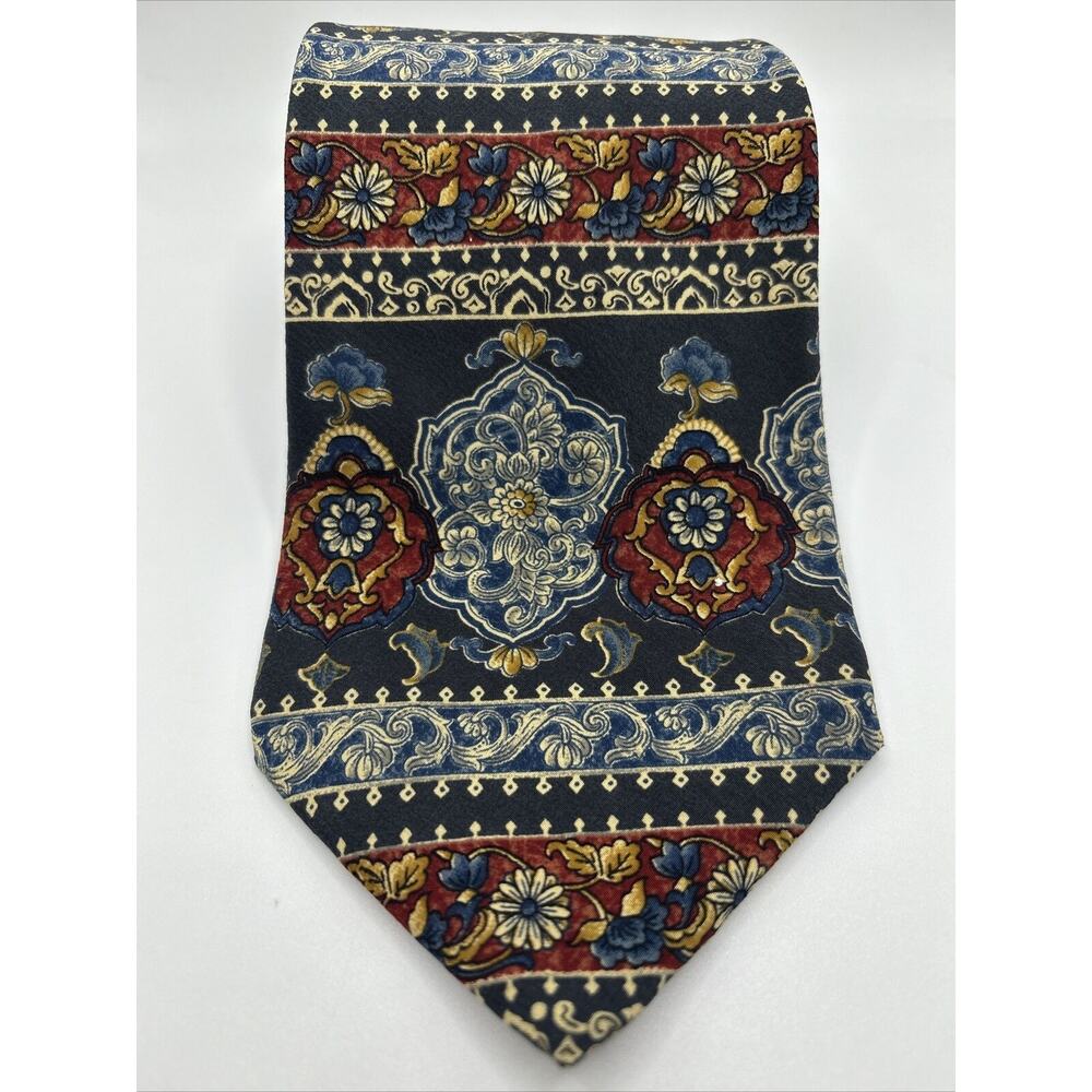 THE METROPOLITAN MUSEUM OF ART MADE IN CANADA MULTI COLOR NECKTIE TIE 56”